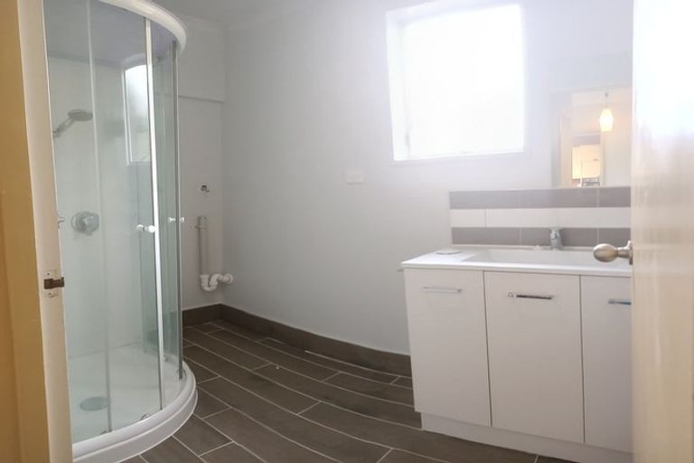 Photo of property in 1/7 Delaware Crescent, Russley, Christchurch, 8042