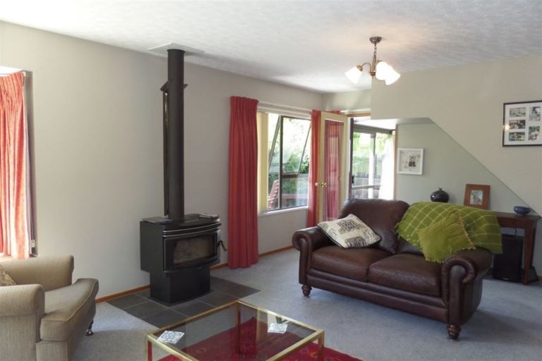 Photo of property in 1/35 Solway Avenue, Ilam, Christchurch, 8041