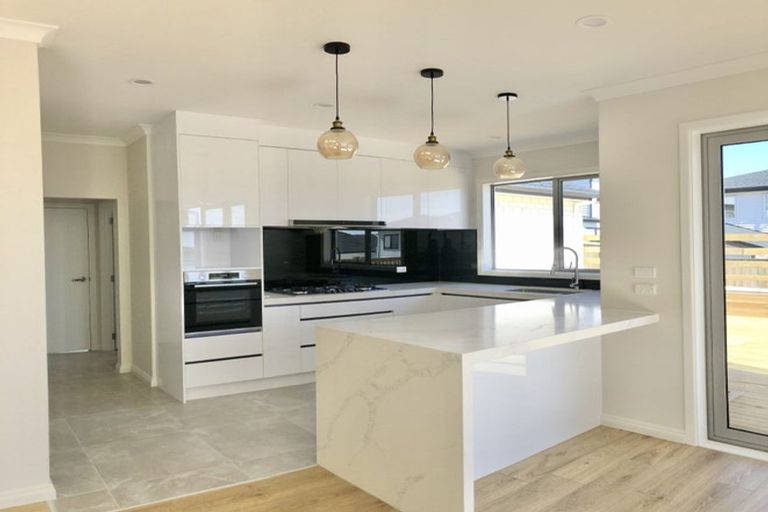 Photo of property in 11 Aklander Rise, Flat Bush, Auckland, 2019