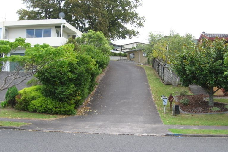 Photo of property in 118 West Harbour Drive, West Harbour, Auckland, 0618