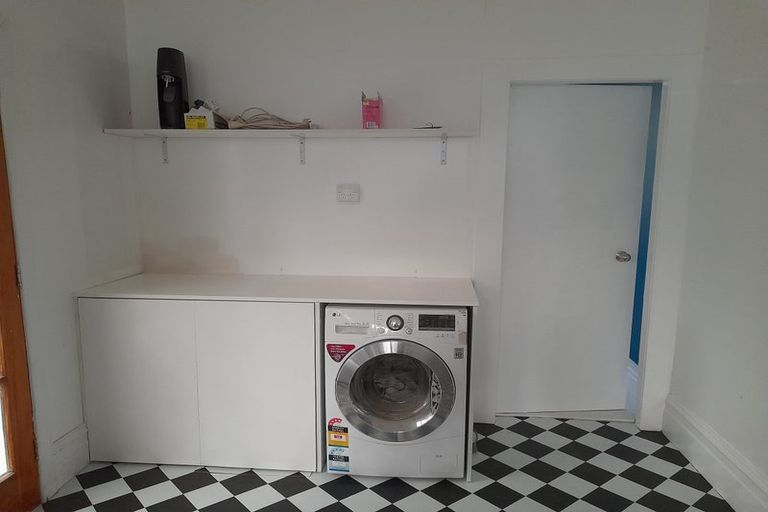 Photo of property in 15 Kelvin Street, Aramoho, Whanganui, 4500