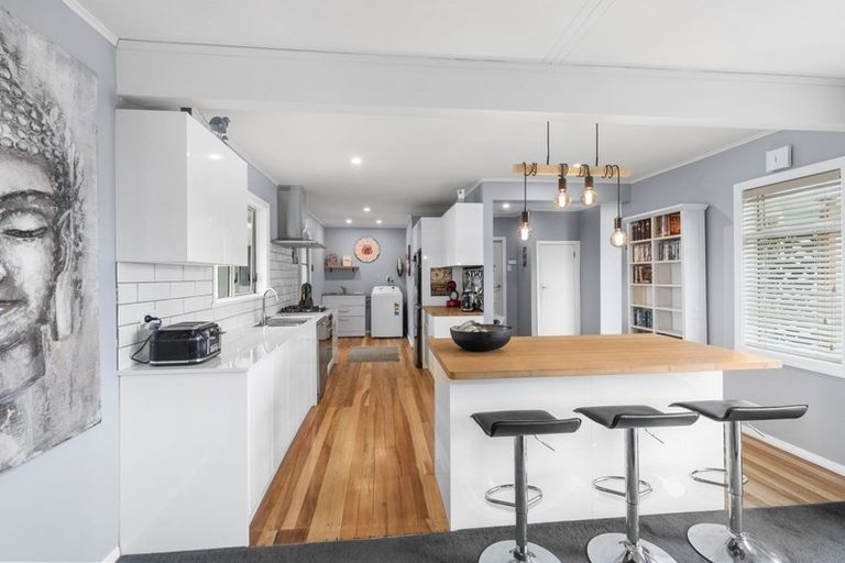 Photo of property in 3 Wright Street, Wainuiomata, Lower Hutt, 5014