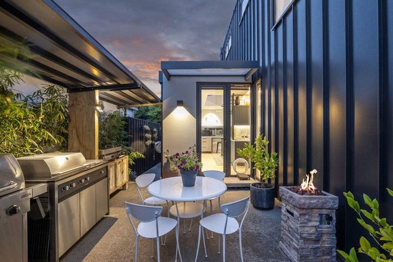 Photo of property in 44d Glandovey Road, Fendalton, Christchurch, 8052