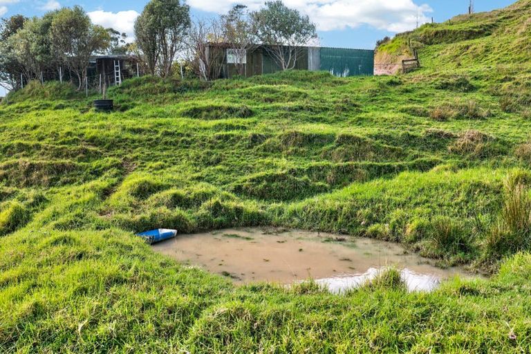 Photo of property in 63 Porter Road, Paparoa, 0571