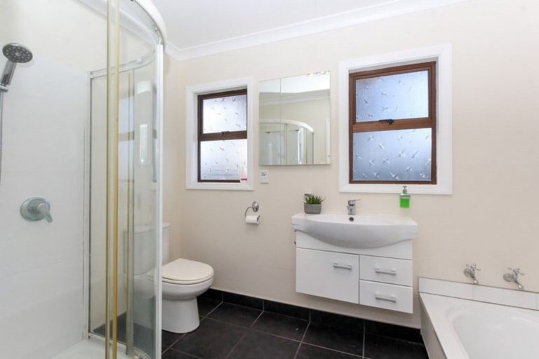 Photo of property in 8 Price Street, Westown, New Plymouth, 4310