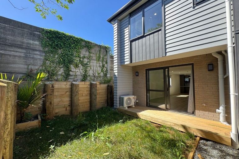 Photo of property in 50e Greenmeadows Avenue, Manurewa East, Auckland, 2102