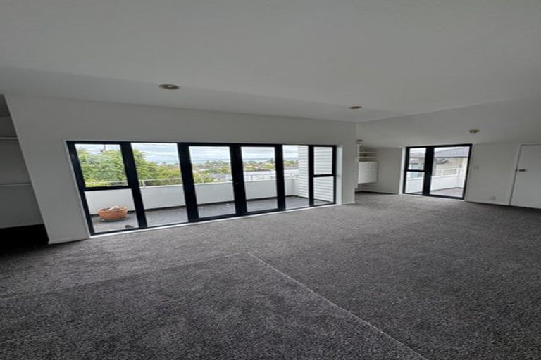 Photo of property in 1/127 Bucklands Beach Road, Bucklands Beach, Auckland, 2012