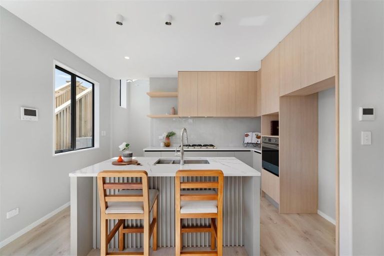 Photo of property in 34 Whakairo Crescent, Gulf Harbour, Whangaparaoa, 0930