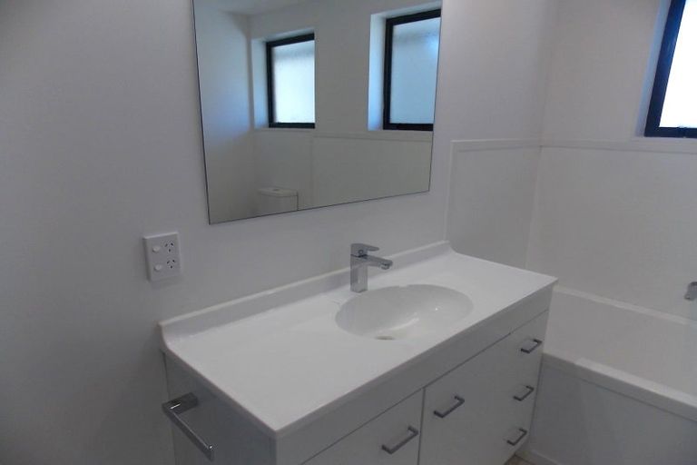 Photo of property in 64 Golders Road, Elderslea, Upper Hutt, 5018