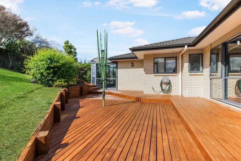 Photo of property in 9 Ambassador Glade, Orewa, 0931