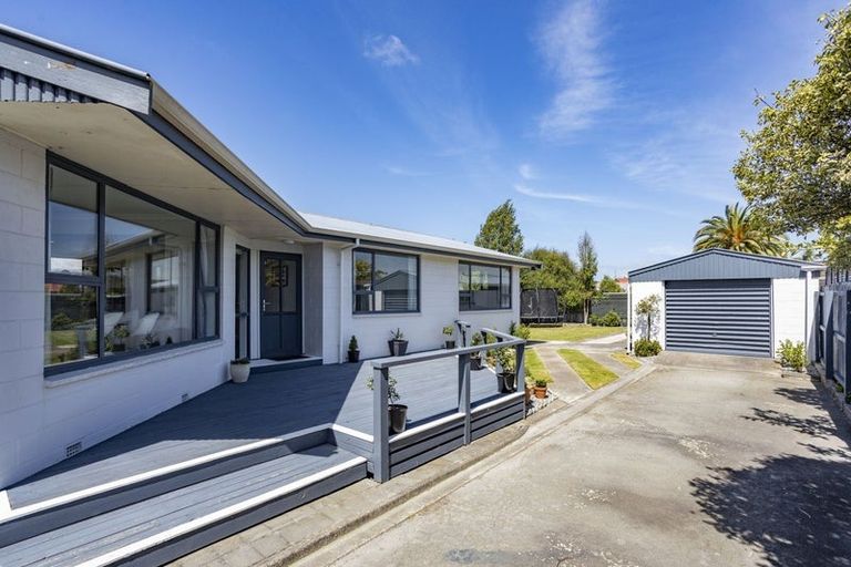 Photo of property in 25 Johns Road, Rangiora, 7400