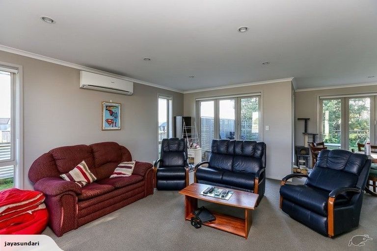 Photo of property in 1 Keene Drive, Bell Block, New Plymouth, 4312
