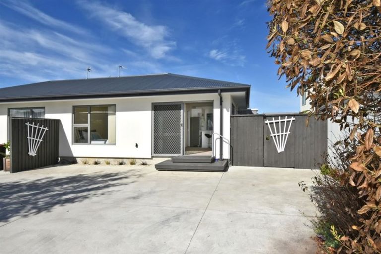 Photo of property in 2/24 Forth Street, Richmond, Christchurch, 8013