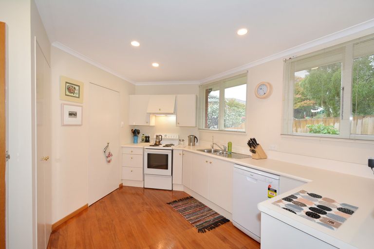 Photo of property in 15 Pioneer Crescent, Helensburgh, Dunedin, 9010