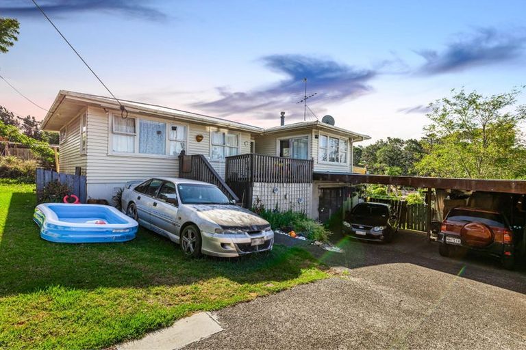 Photo of property in 28 Helena Street, Massey, Auckland, 0614