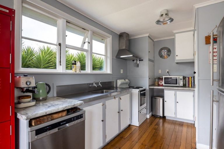 Photo of property in 5 Camden Street, Vogeltown, New Plymouth, 4310