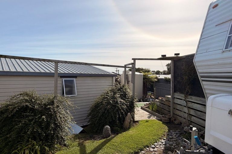 Photo of property in 17 Anderson Street, Kakanui, Oamaru, 9495