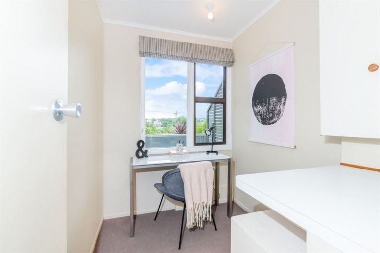 Photo of property in 1/26 Otakau Road, Milford, Auckland, 0620