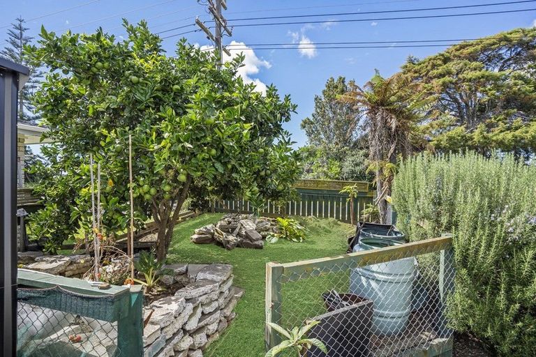 Photo of property in 2 Ngaparaoa Drive, Maketu, Te Puke, 3189