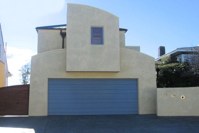 Photo of property in 116 Thompson Road, Bluff Hill, Napier, 4110