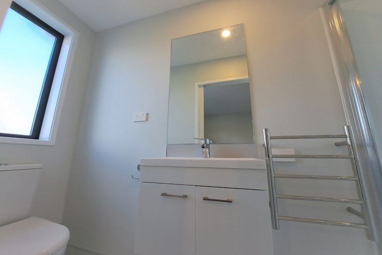 Photo of property in 20a Flaxdale Street, Birkdale, Auckland, 0626