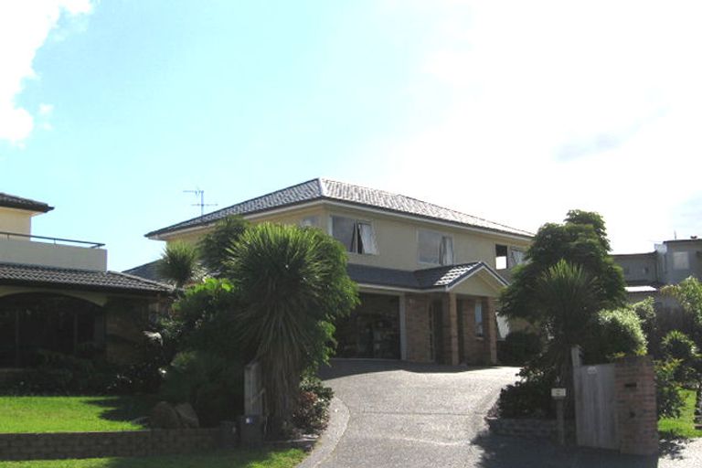 Photo of property in 5 Waimuri Close, Te Atatu Peninsula, Auckland, 0610