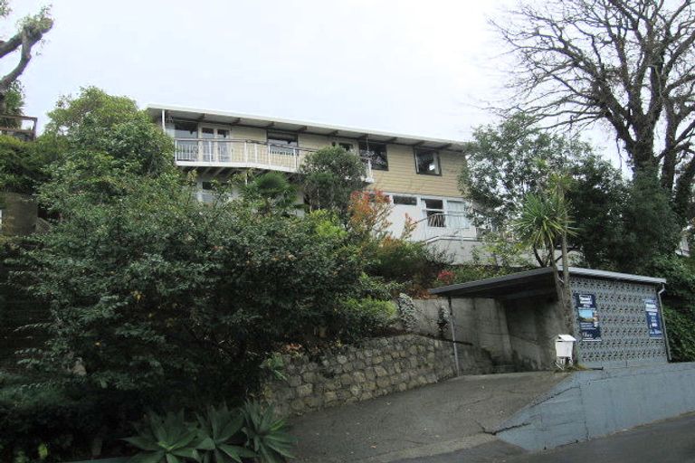 Photo of property in 18 Spencer Road, Hospital Hill, Napier, 4110