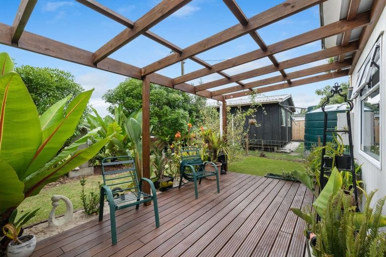 Photo of property in 43 James Mcleod Road, Shelly Beach, Helensville, 0874