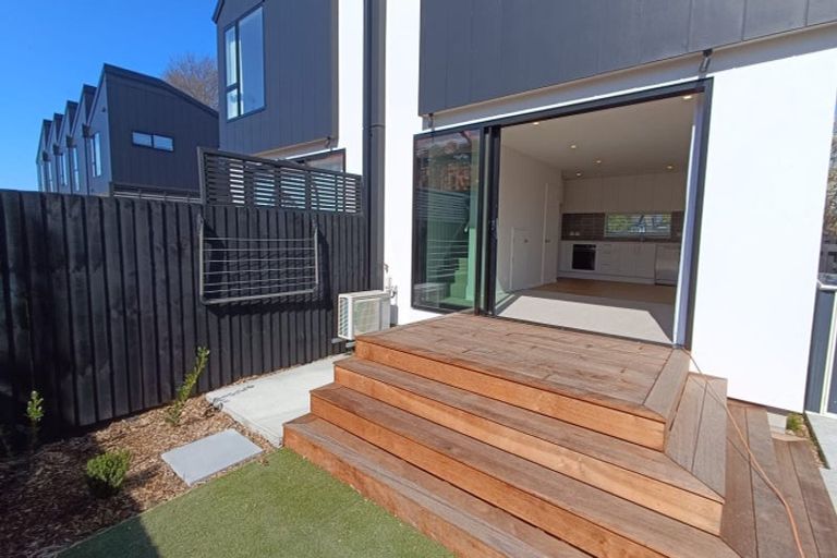 Photo of property in 1/192 Hills Road, Edgeware, Christchurch, 8013