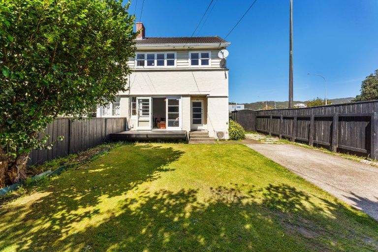 Photo of property in 44 Athlone Crescent, Avalon, Lower Hutt, 5011