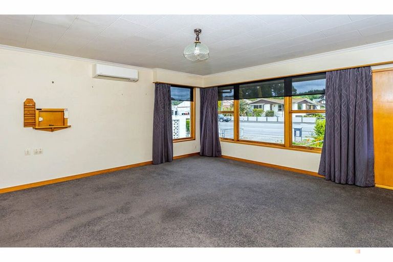 Photo of property in 2/4 Mckenzie Street, Geraldine, 7930