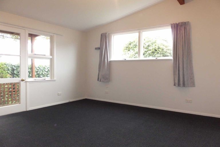 Photo of property in 30 Tika Street, Riccarton, Christchurch, 8041