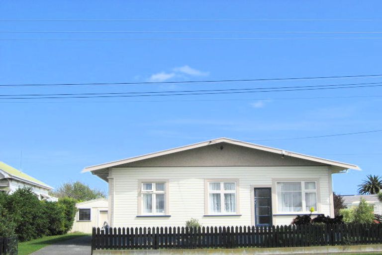 Photo of property in 13 Muir Street, Gonville, Whanganui, 4501