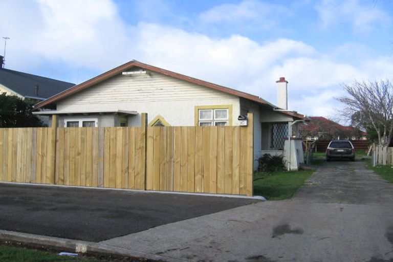 Photo of property in 30 Florence Avenue, Palmerston North, 4414