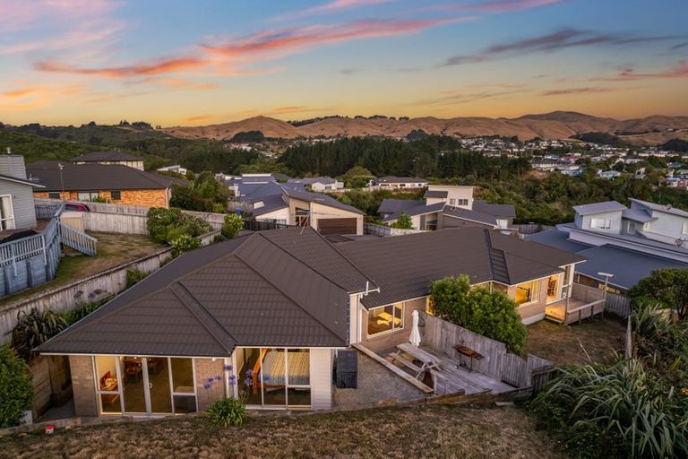 Photo of property in 103 Te Puia Drive, Aotea, Porirua, 5024