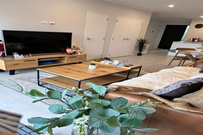 Photo of property in 62 Clark Road, Hobsonville, Auckland, 0616