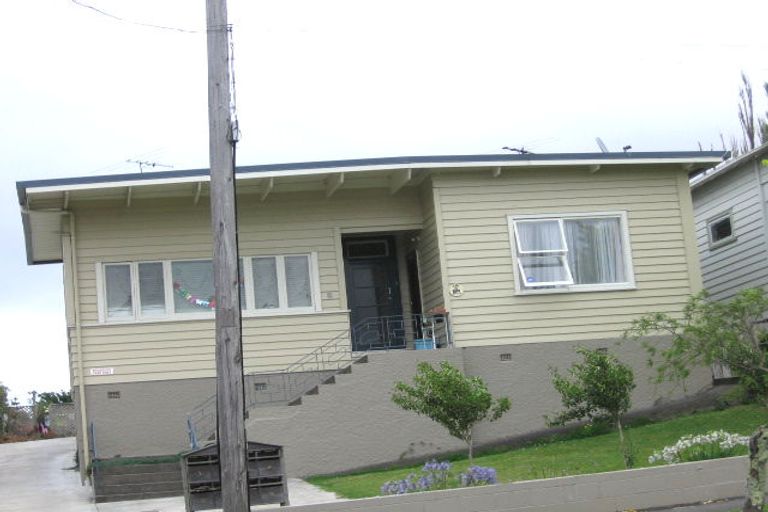 Photo of property in 2 Eden View Road, Sandringham, Auckland, 1025