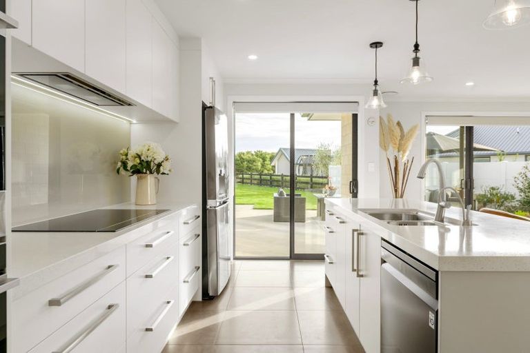 Photo of property in 23 Mike Smith Drive, Cambridge, 3434