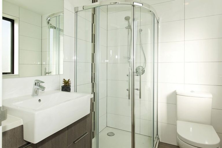 Photo of property in Apollo Apartments, 409/46 Rosedale Road, Rosedale, Auckland, 0632