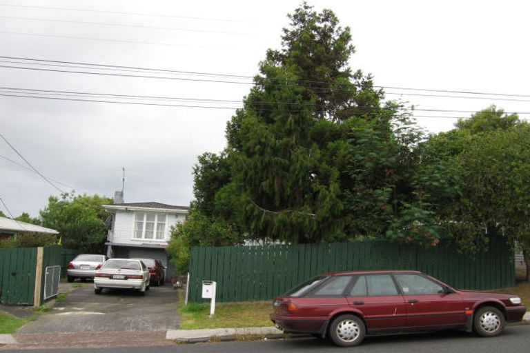 Photo of property in 5 Tonkin Drive, Sunnynook, Auckland, 0620