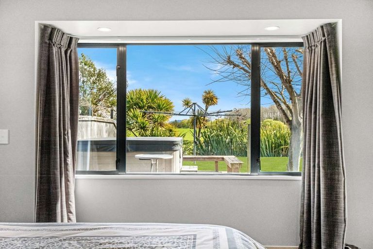 Photo of property in 21 Collins Drive, Waikuku Beach, 7402