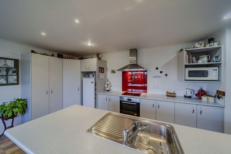 Photo of property in 82 Belgrove Drive, Waipukurau, 4200