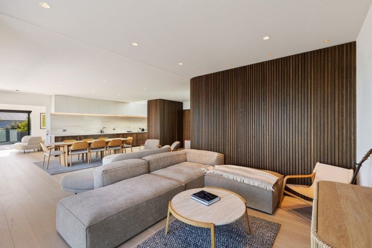 Photo of property in 82 Princes Drive, Britannia Heights, Nelson, 7010