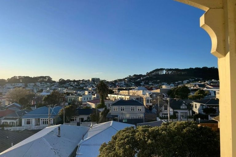 Photo of property in 16 Kenwyn Terrace, Newtown, Wellington, 6021