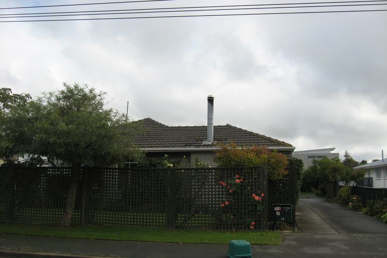 Photo of property in 16 Lothian Street, Ilam, Christchurch, 8041