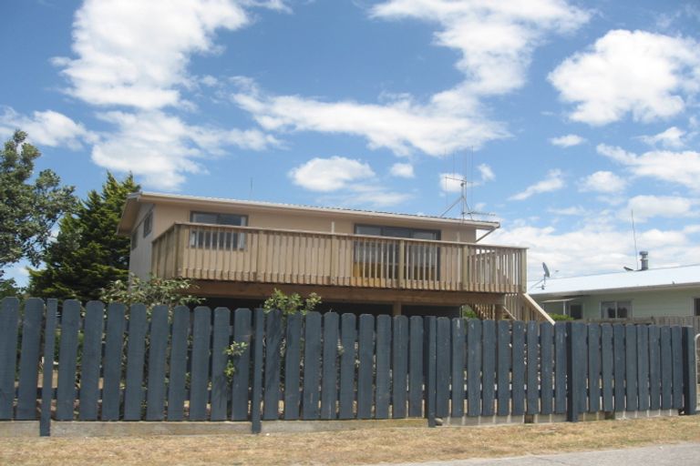 Photo of property in 104 Pukehina Parade, Pukehina, Te Puke, 3189