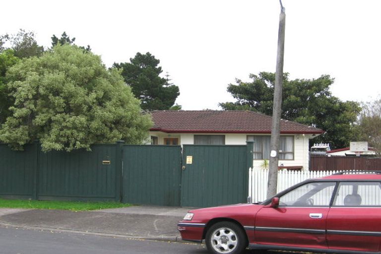 Photo of property in 17 Cranberry Place, Bucklands Beach, Auckland, 2012
