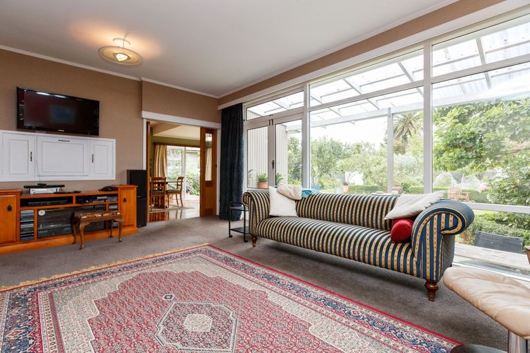 Photo of property in 19 Sheffield Street, Awapuni, Palmerston North, 4412