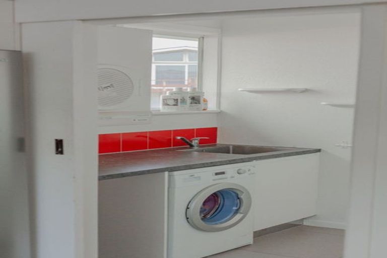 Photo of property in 4 Norton Place, Spotswood, New Plymouth, 4310