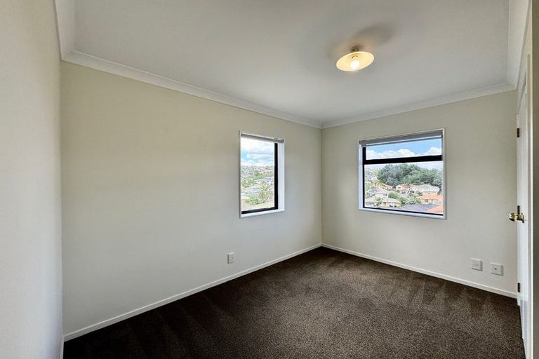 Photo of property in 25 Chieftain Rise, Goodwood Heights, Auckland, 2105